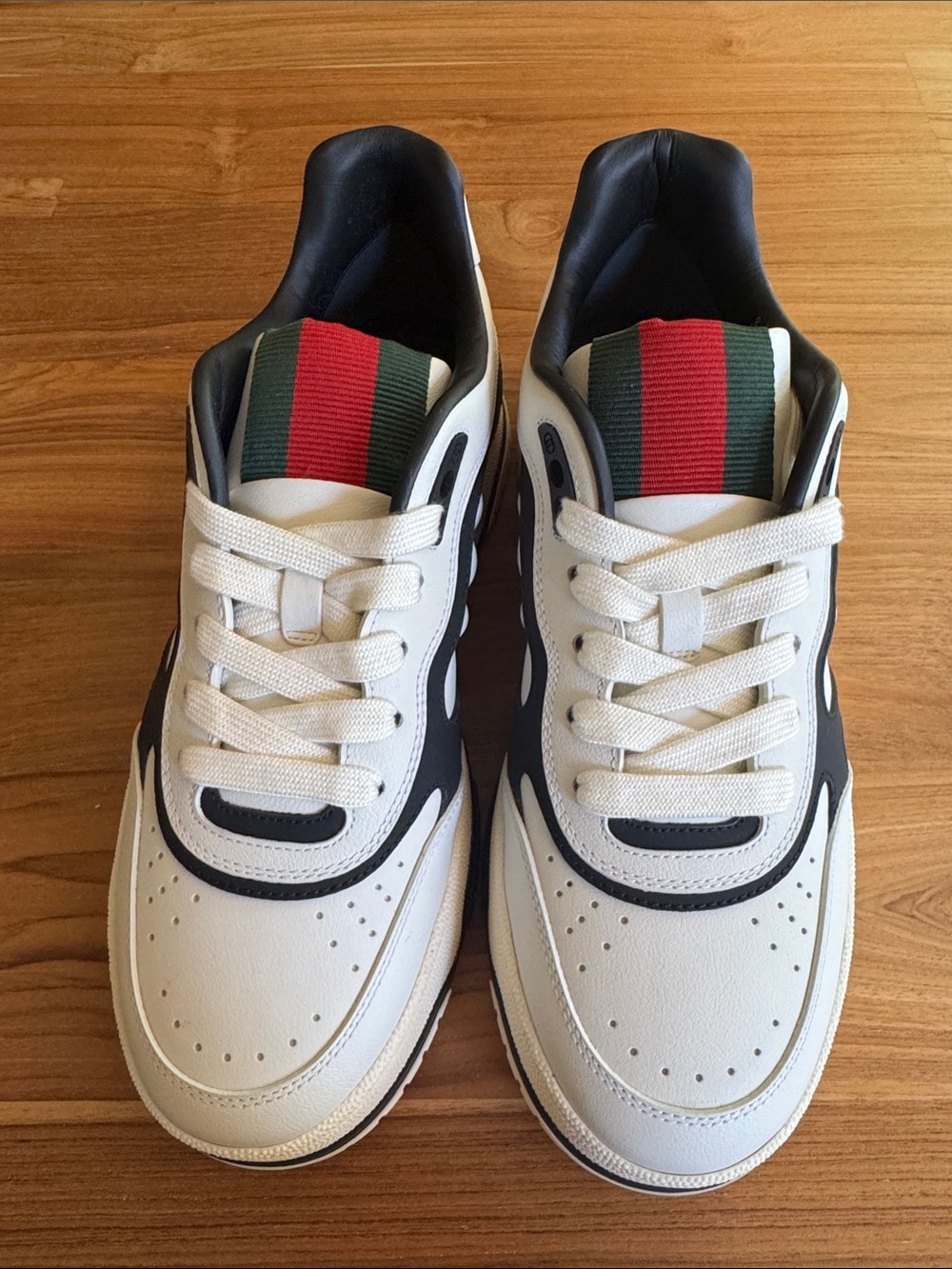 Authentic Women Gucci Re-Web Low Top Sneakers – Size 38